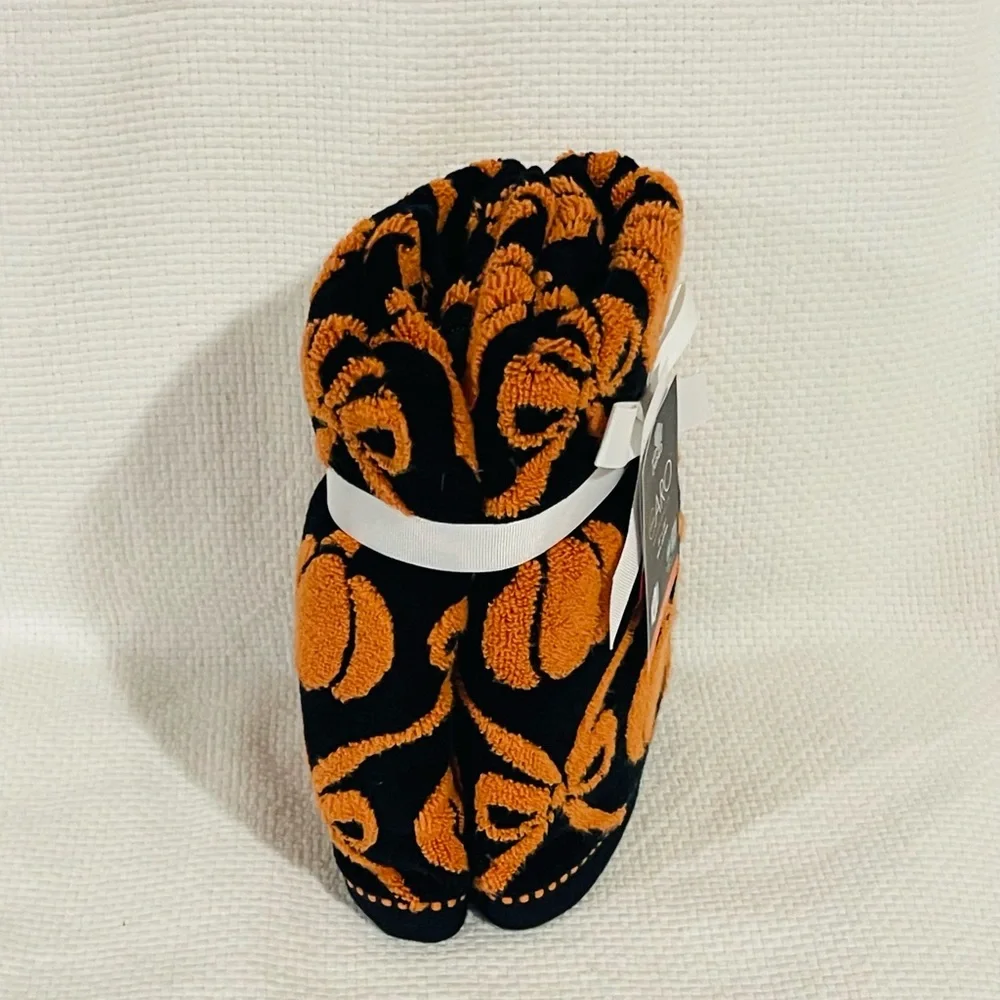 CARO Black & Orange Pumpkin Cotton Hand Towels (2-Pack)
